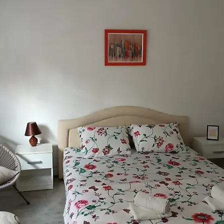 Happy Star Apartment *